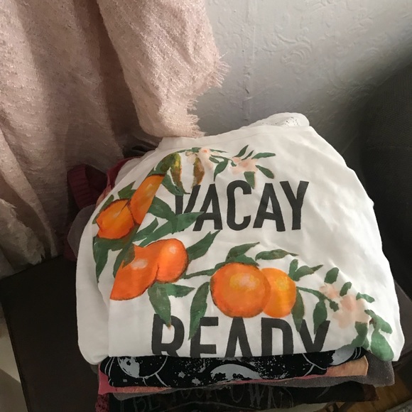 Welcome To My Closet 🤎 - Picture 12 of 16